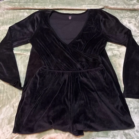 Victoria's Secret Black Velvet Bodysuit - Picture 2 of 5